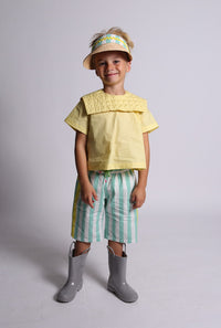boys, Bermudas, shorts, seersucker, yellow detail, green, white, stripe, elastic waist, model photo
