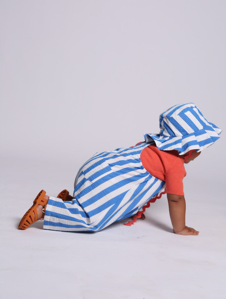 baby, seersucker, onesie, one piece, overalls, snap bottoms, front pocket, button, stripe, blue, white, model photo