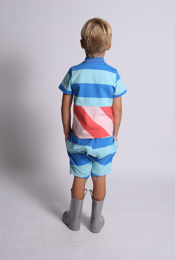 boys, relaxed fit, loose fit, shorts, knee length, elastic waist, jersey, stripe, blue, model photo